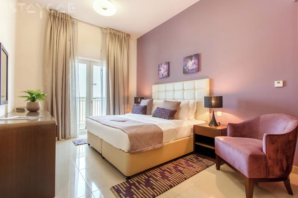 2 Bedroom Apartment | Down comforters, desk, free WiFi, bed sheets