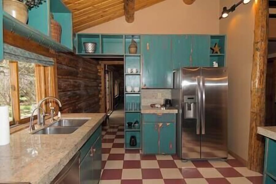 Kitchen (1)