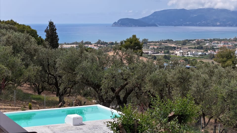 Astarte Villas - Pearl Private Villa with Pool