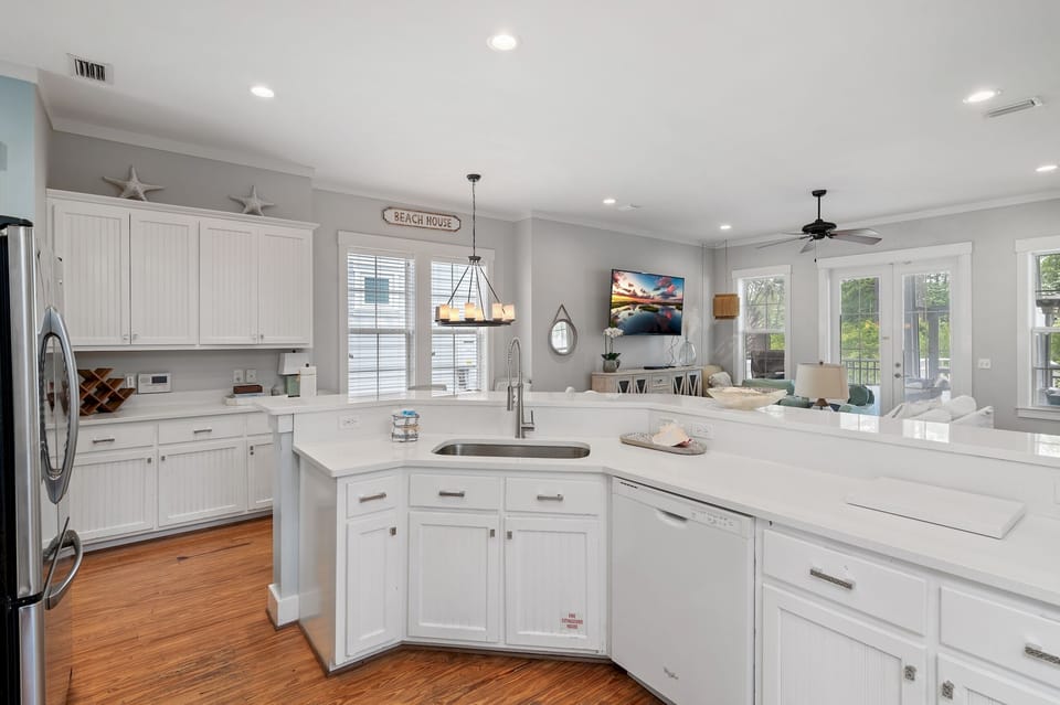 Salty Seagull - Seacrest - First Floor - Kitchen