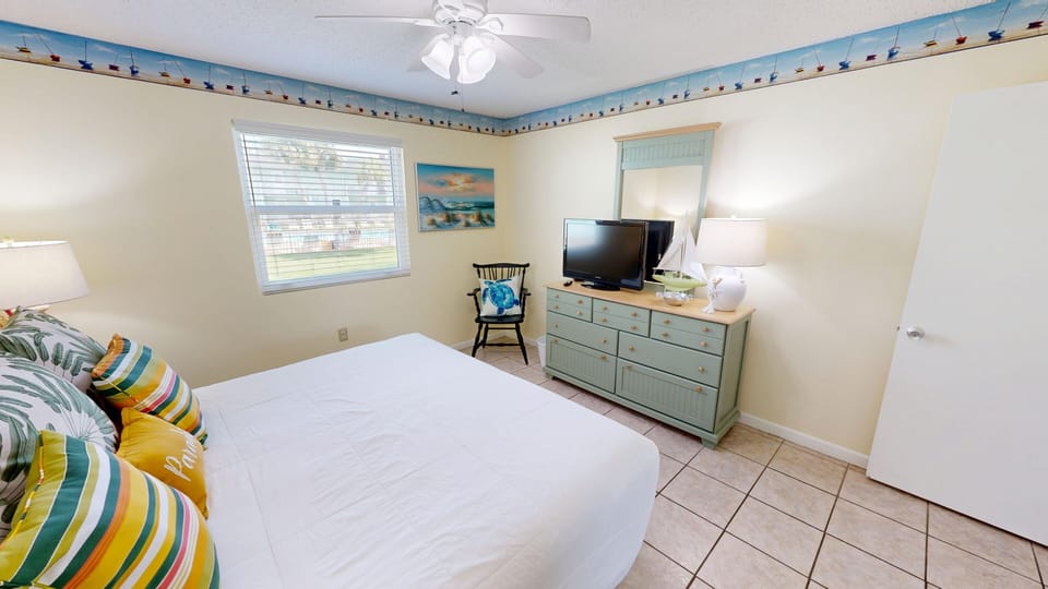 Condo, 2 Bedrooms | 2 bedrooms, iron/ironing board, WiFi (free)