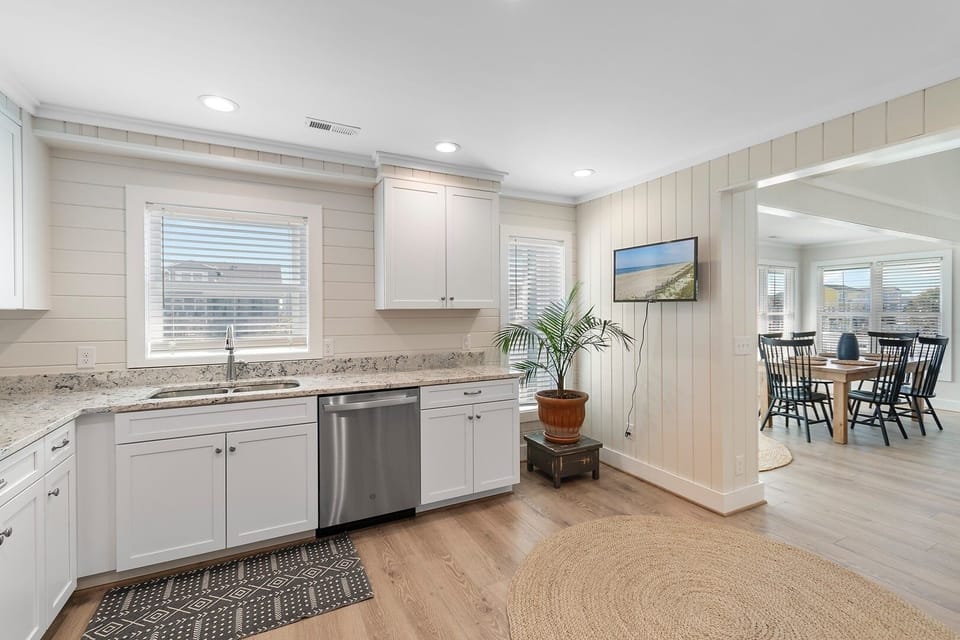 House, 3 Bedrooms | Private kitchen | Fridge, oven, coffee/tea maker, toaster
