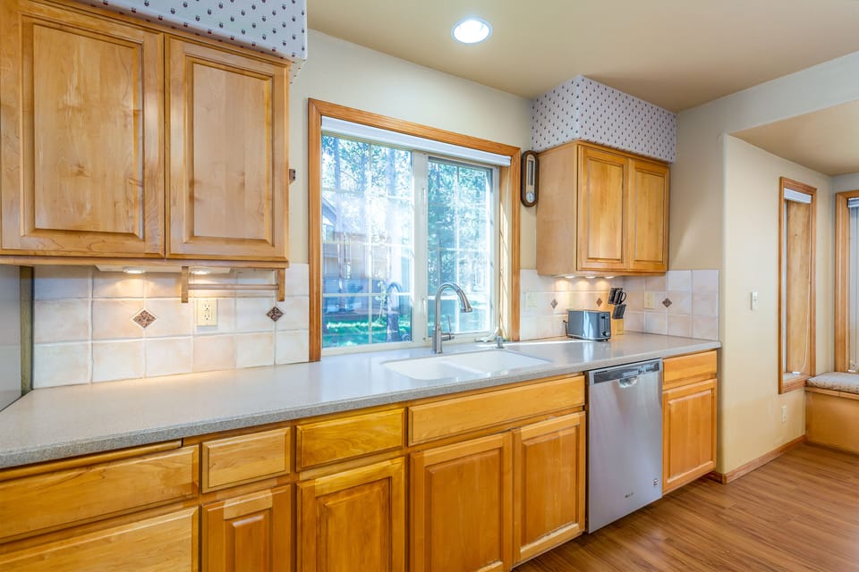 Kitchen - Main Level