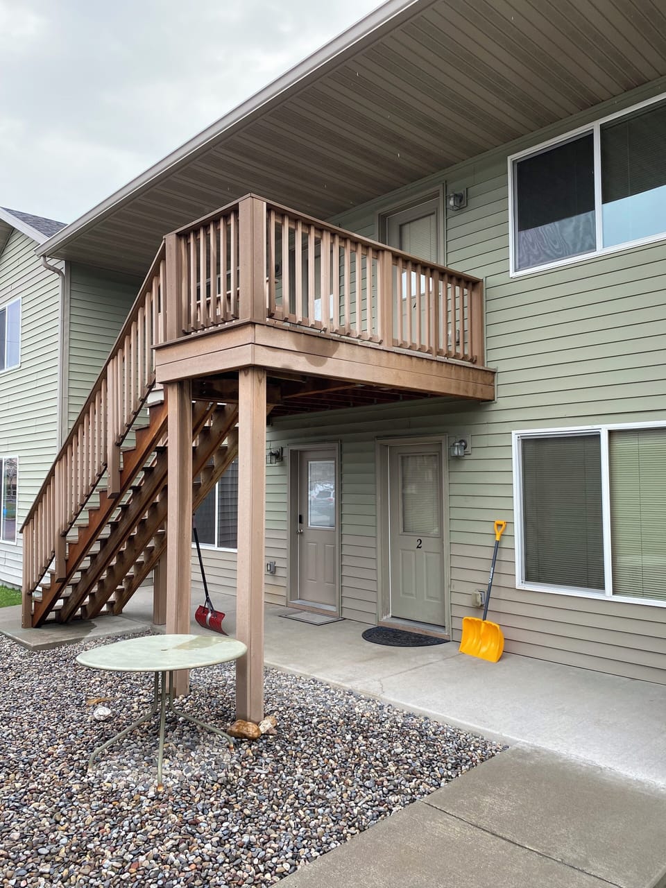 Located upstairs in this 4 plex