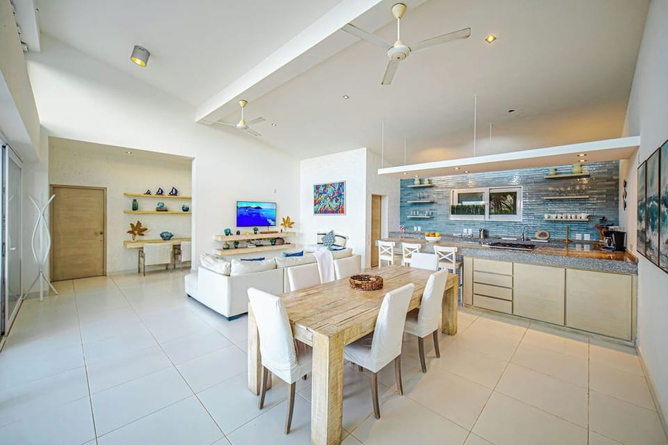 V02b Las Palmas · Villa on the Edge of the Hill (1365)
