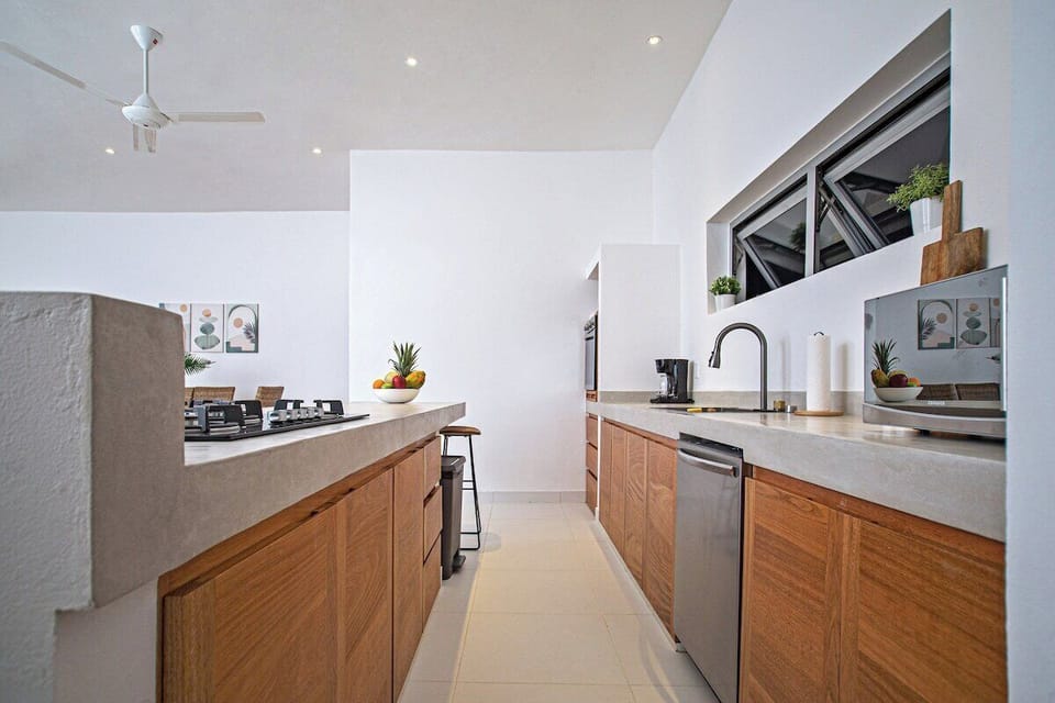 V30a 3 bedroom  · Tranquil Oasis with Stunning Ocean Views (1036)