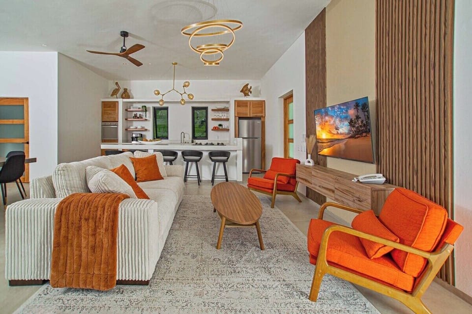 V30b 3 Bedroom (Katrina) · Tropical Bliss: Luxe villa pool & outdoor bathtub (1078)
