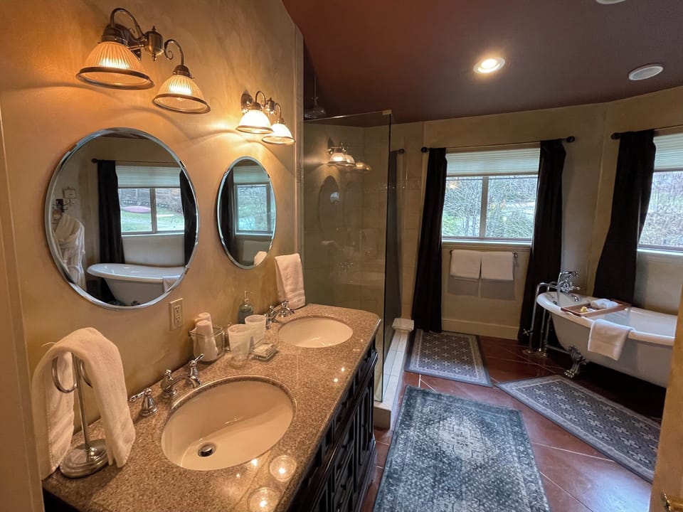 Suite, 1 King Bed, Patio, Ocean View CasaBlanca | Pillowtop beds, individually decorated, individually furnished