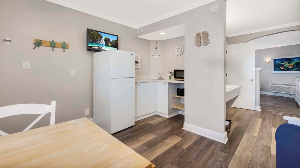 Kitchenette - Living Area