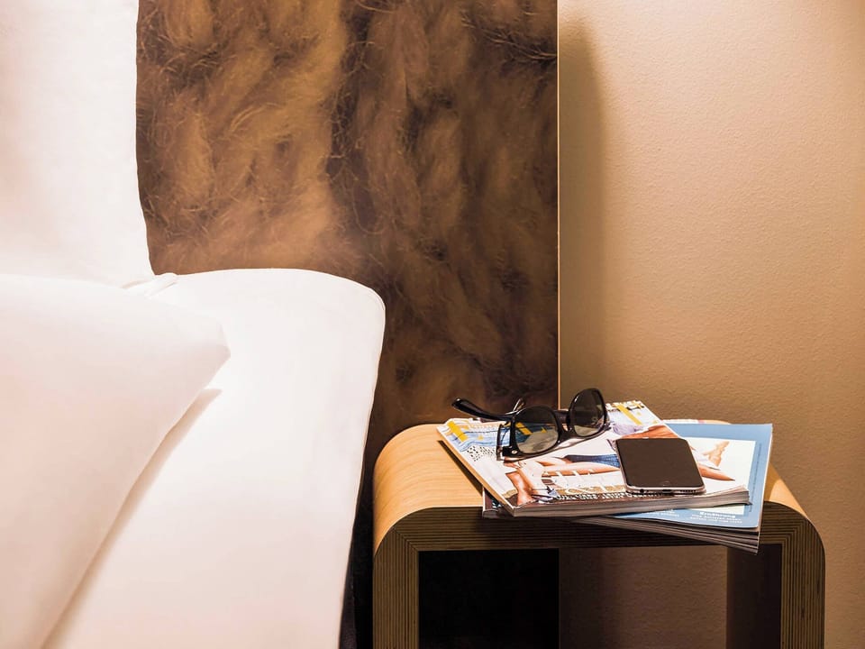 Room, 1 Double Bed, Accessible | Hypo-allergenic bedding, desk, blackout drapes, soundproofing