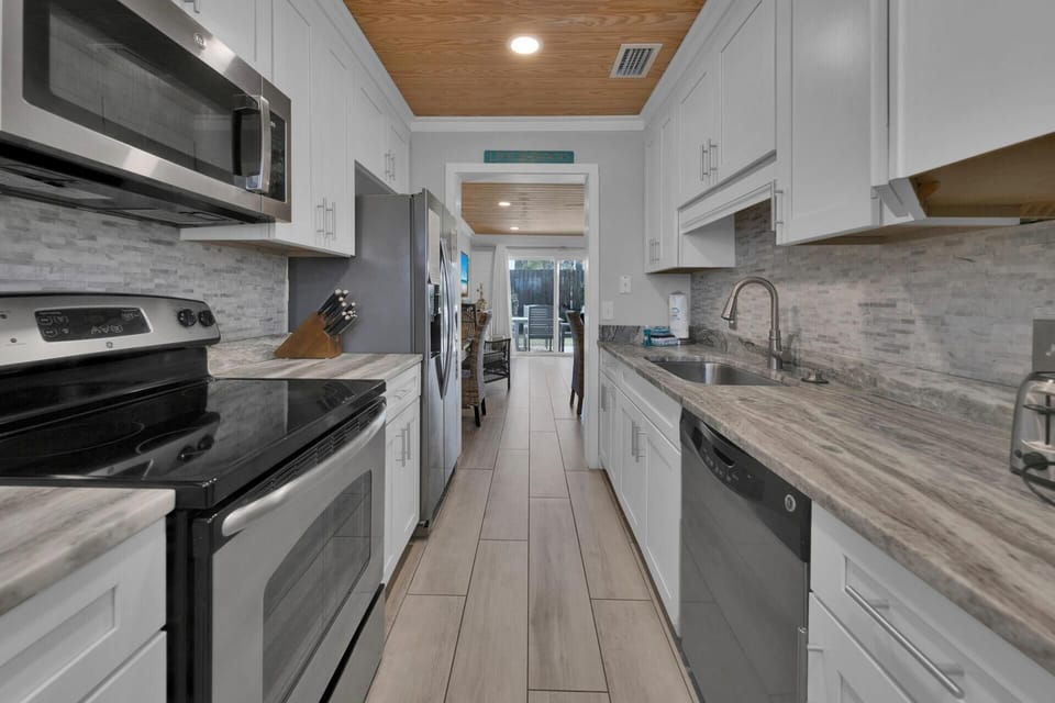 Condo, Multiple Beds (Southbay by the Gulf 101) | Private kitchen | Oven, toaster