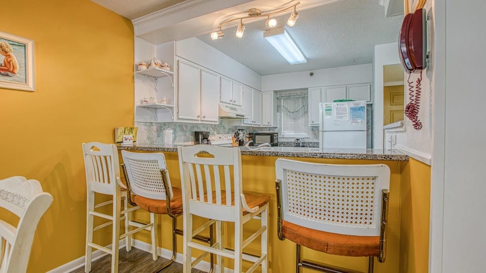Condo, Multiple Beds, Ocean View (Destin on the Gulf 201) | Private kitchen | Oven, toaster