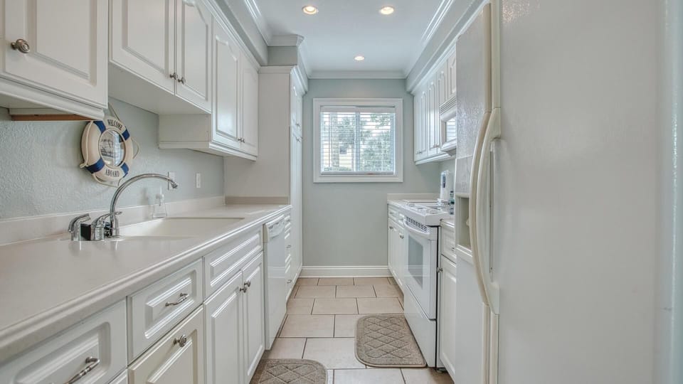 Condo, Multiple Beds (Southbay by the Gulf 33) | Private kitchen | Toaster