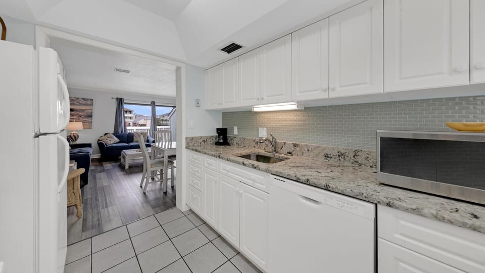 Condo, Multiple Beds, Lake View (Southbay by the Gulf 60) | Private kitchen | Toaster