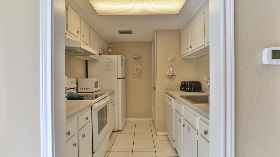 Condo, 1 King Bed with Sofa bed (Southbay by the Gulf 73) | Private kitchen | Toaster