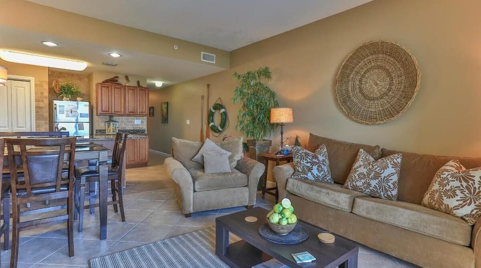 Condo, 1 King Bed with Sofa bed (Beach Resort 507) | Living area