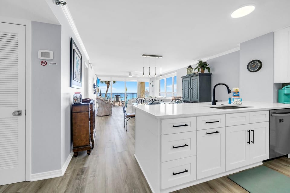 Condo, Multiple Beds, Ocean View (Hidden Dunes Gulfside 206) | Interior