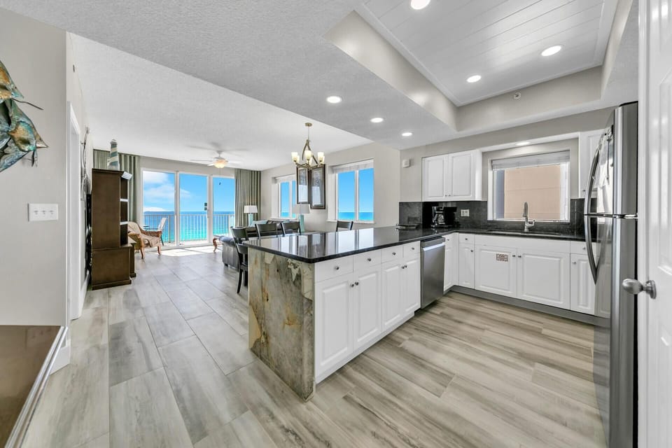 Condo, Multiple Beds, Beach View (Majestic Sun 714B) | Private kitchen