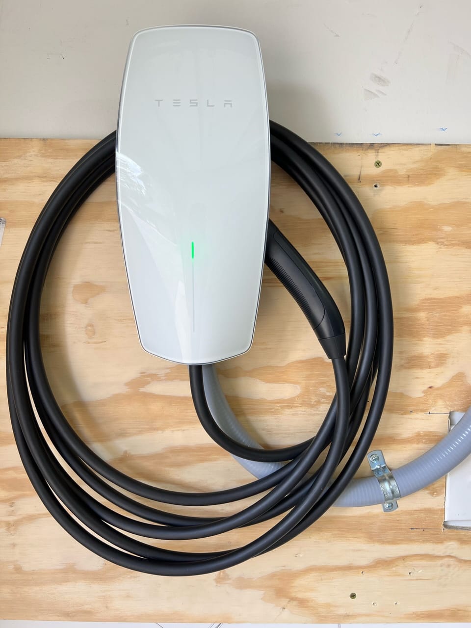 Level 2-9.8kW Tesla Gen 3 Wall Connector (40amp/245 volt) available in garage.