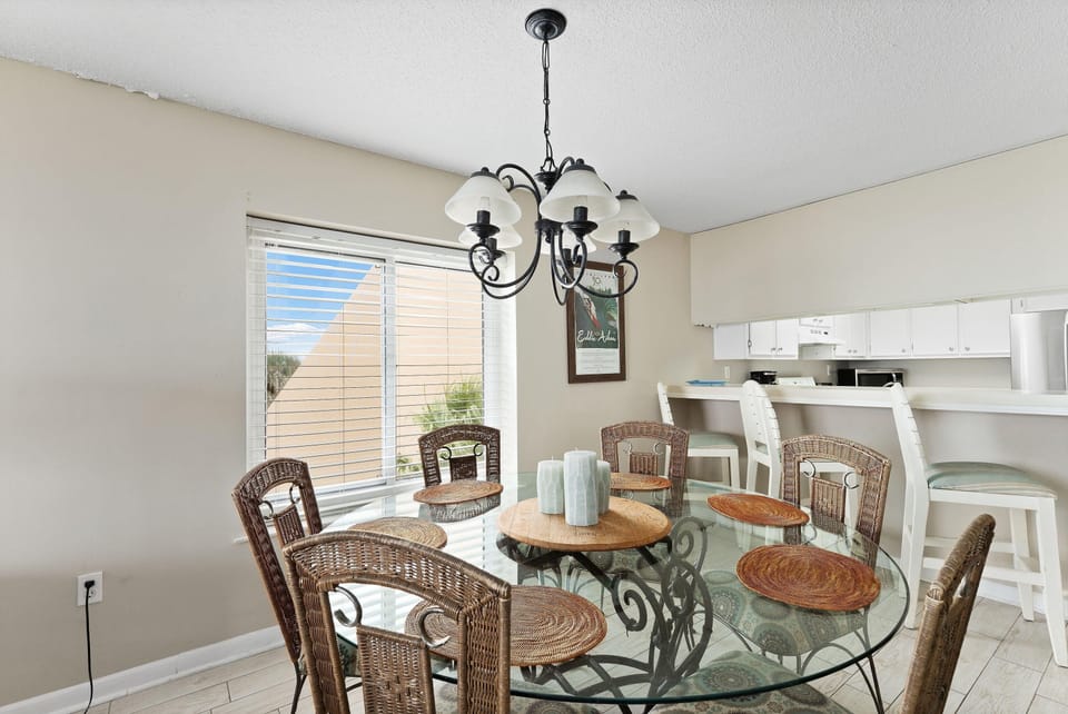 Condo, Multiple Beds, Ocean View (Destin on the Gulf 307) | Dining