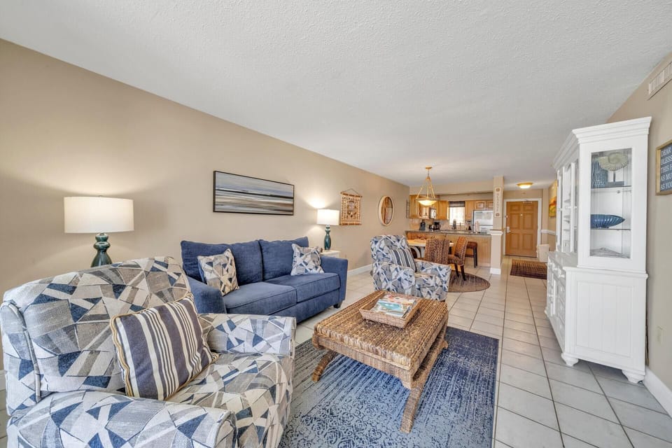 Condo, Multiple Beds, Ocean View (Destin on the Gulf 403) | Living area