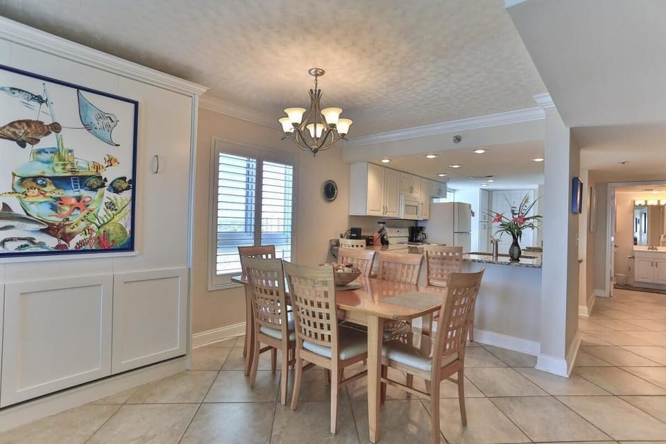 Condo, Multiple Beds, Ocean View (Destin Towers 143) | Dining