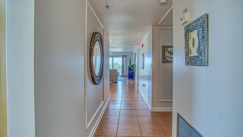 Condo, Multiple Beds, Ocean View (Destin Towers 31) | Interior