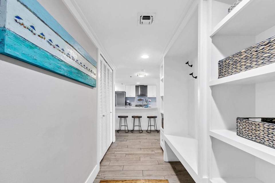 Condo, Multiple Beds, Ocean View (Destin Towers 81) | Interior