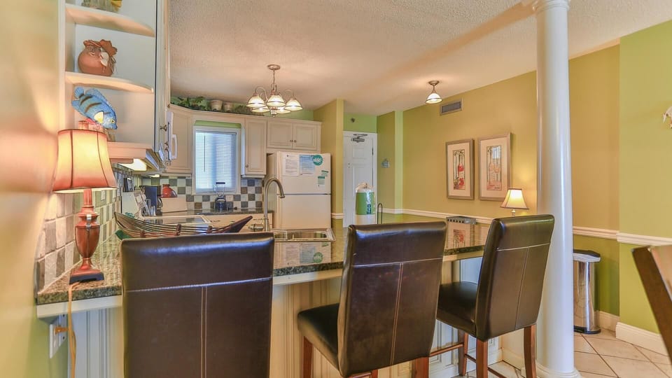 Condo, Multiple Beds, Ocean View (Destin on the Gulf 706) | Private kitchen | Oven, toaster