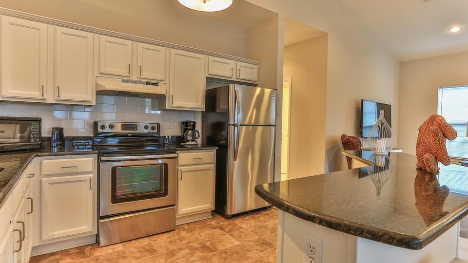 House, 1 King Bed with Sofa bed (After Dune Delight) | Private kitchen | Oven, toaster