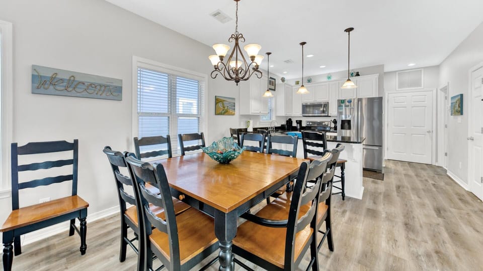 House, Multiple Beds (Beaches and Birdies) | Dining