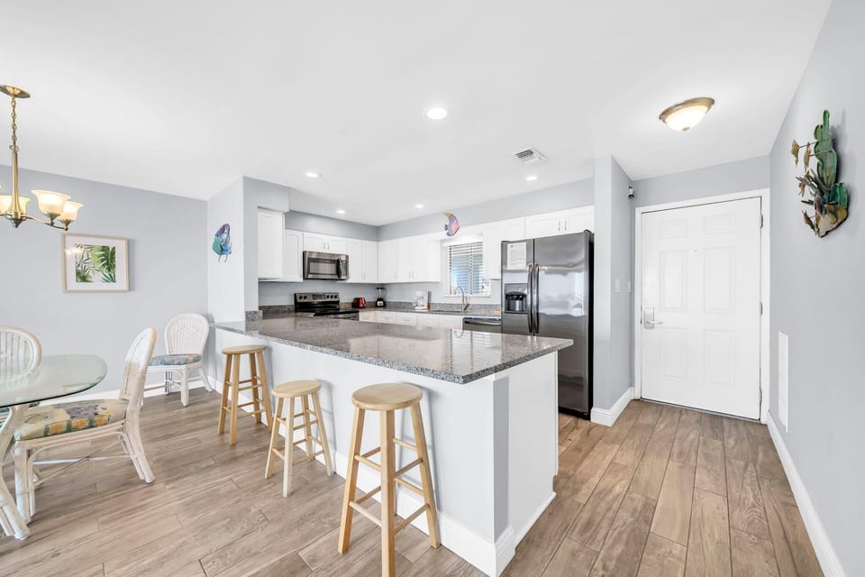 Condo, 1 King Bed with Sofa bed (Aegean 204) | Private kitchen | Oven, toaster