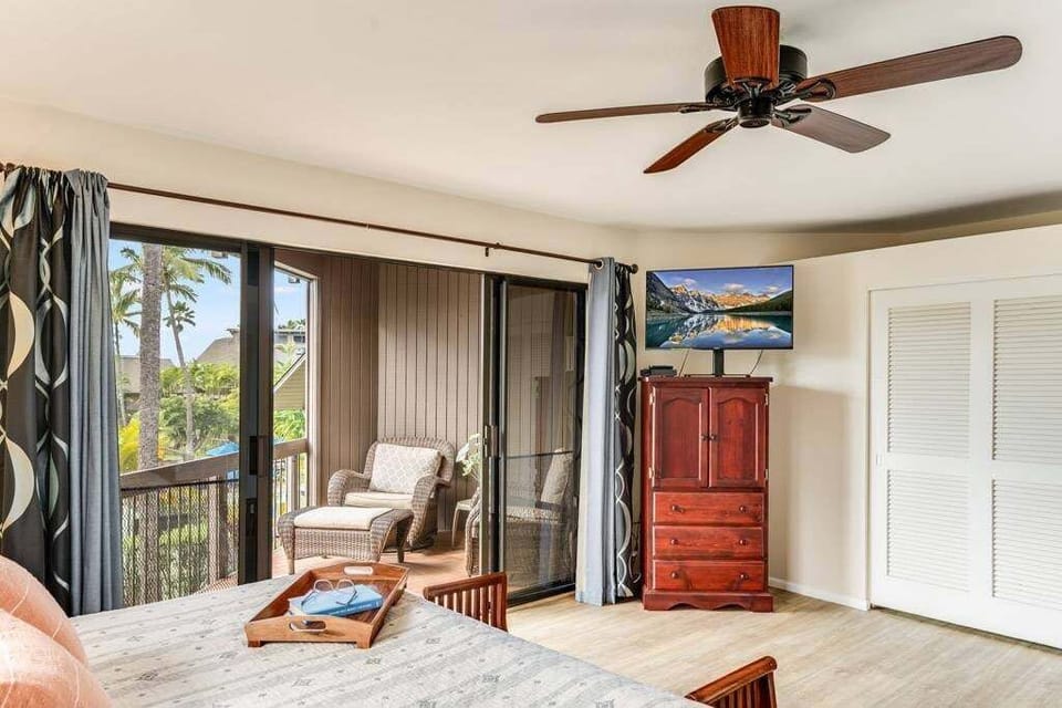 Primary Bedroom with Private lanai
