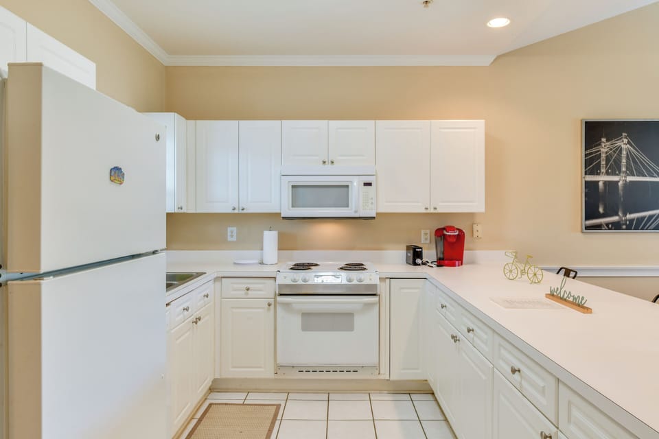 Kitchen | Keurig Coffee Maker | Toaster | Cooking Basics
