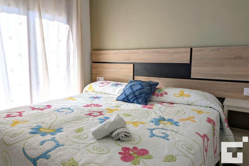 Bedroom with double bed