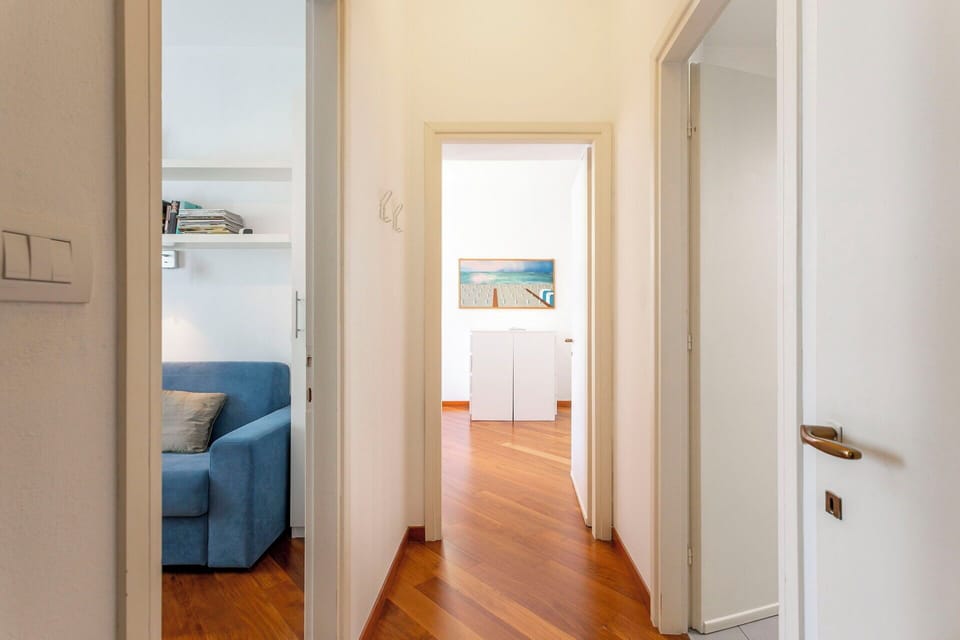 Bedroom, Room Detail