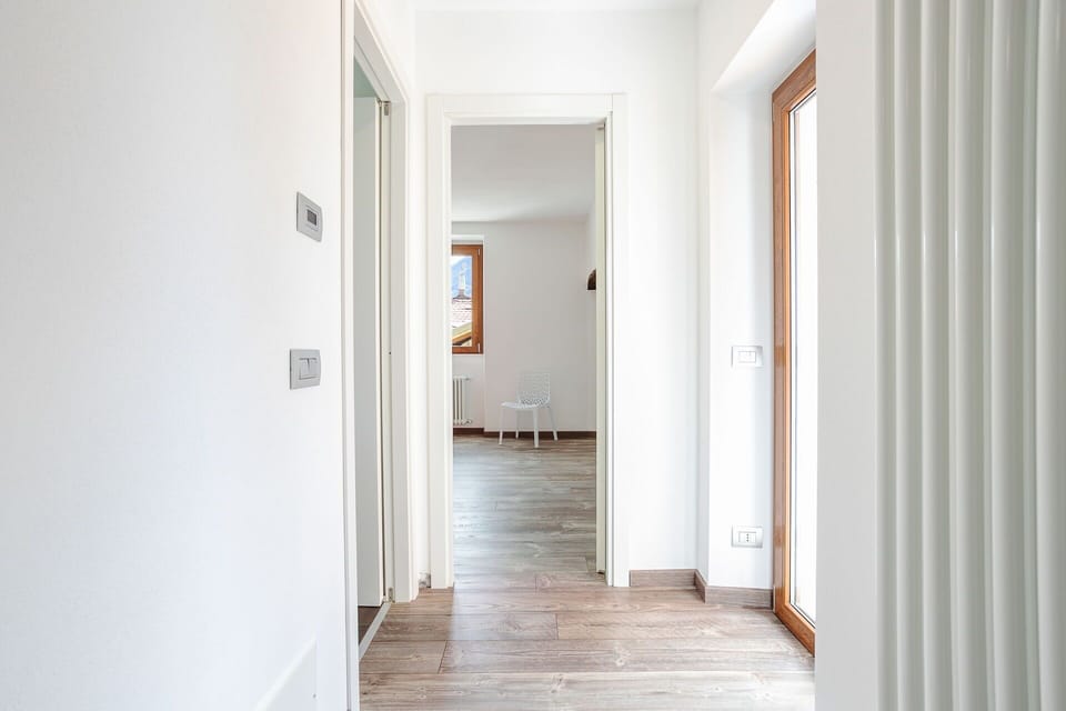 Room Detail