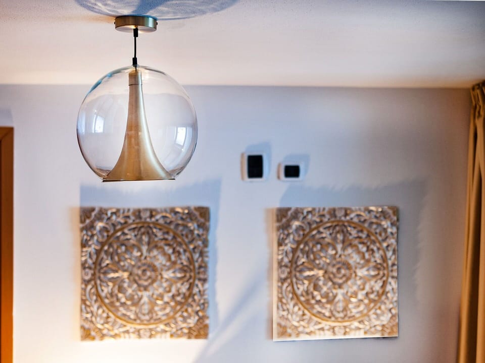 Living Room, Room Detail