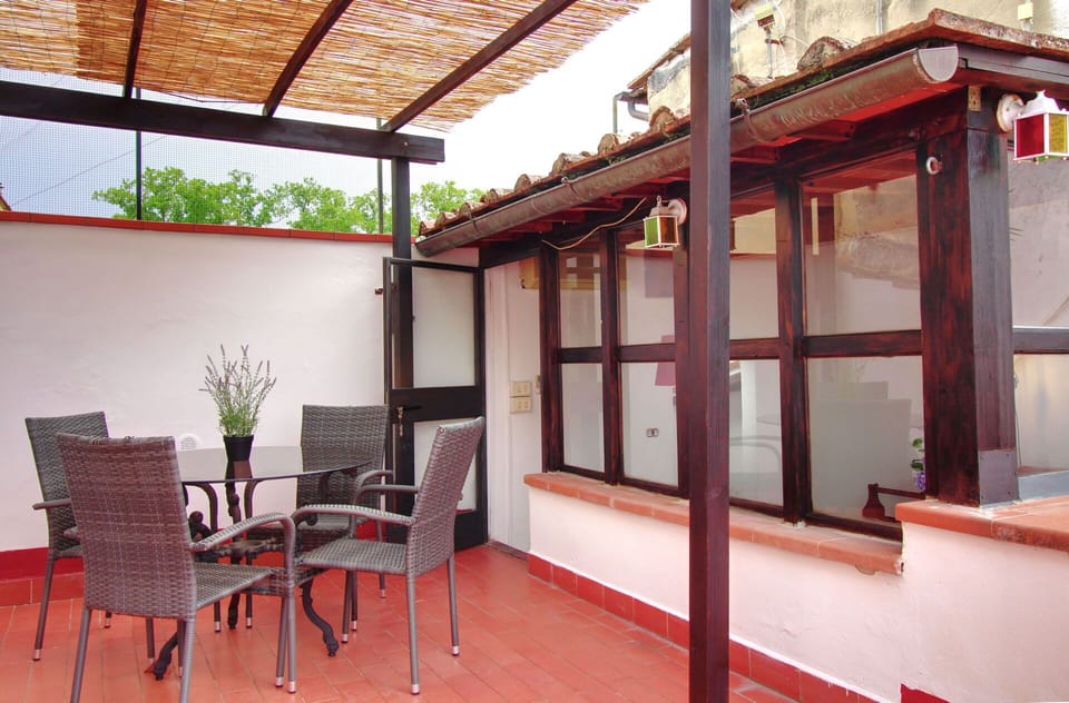 Balcony / Terrace / Patio