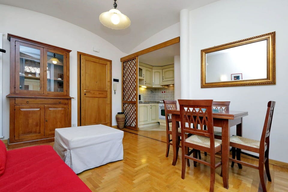 Living & dining area with kitchenette.