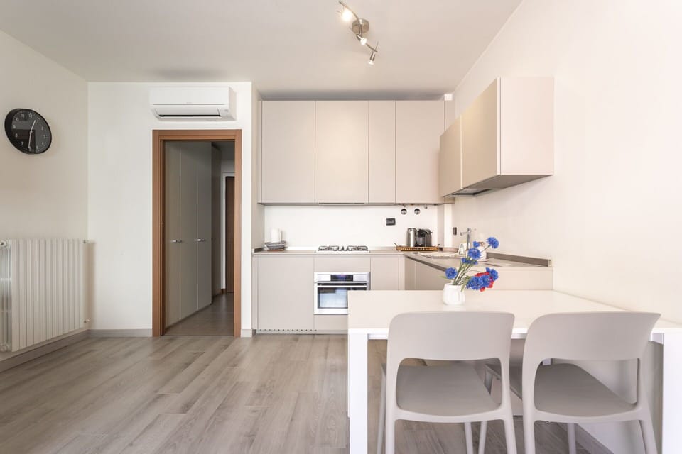Dining Room, Kitchen, Summer