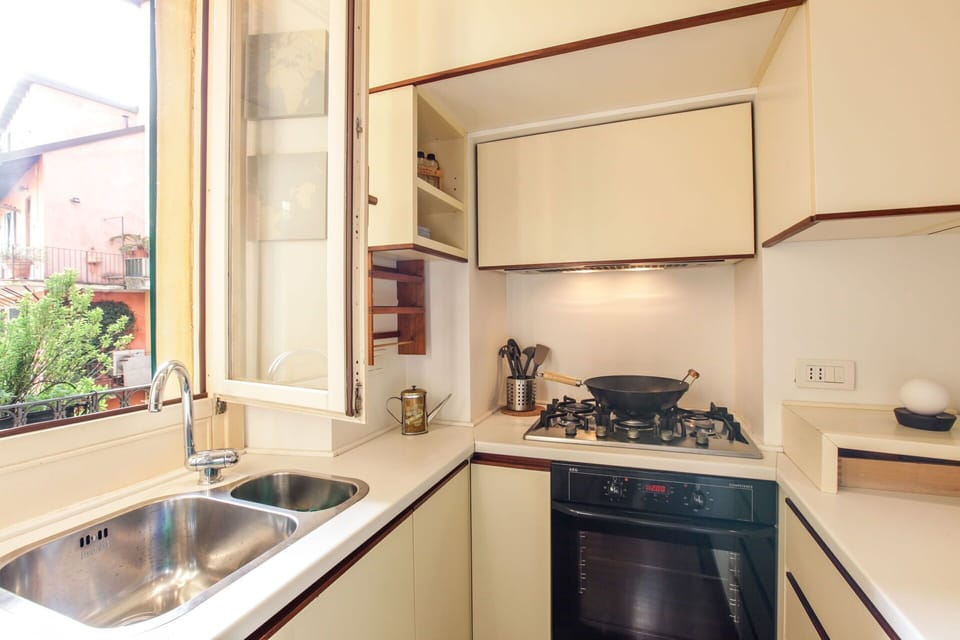 Kitchen, Summer
