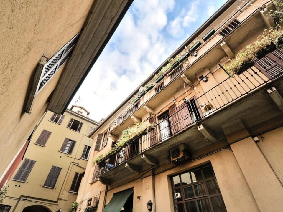 Autumn, Building Exterior