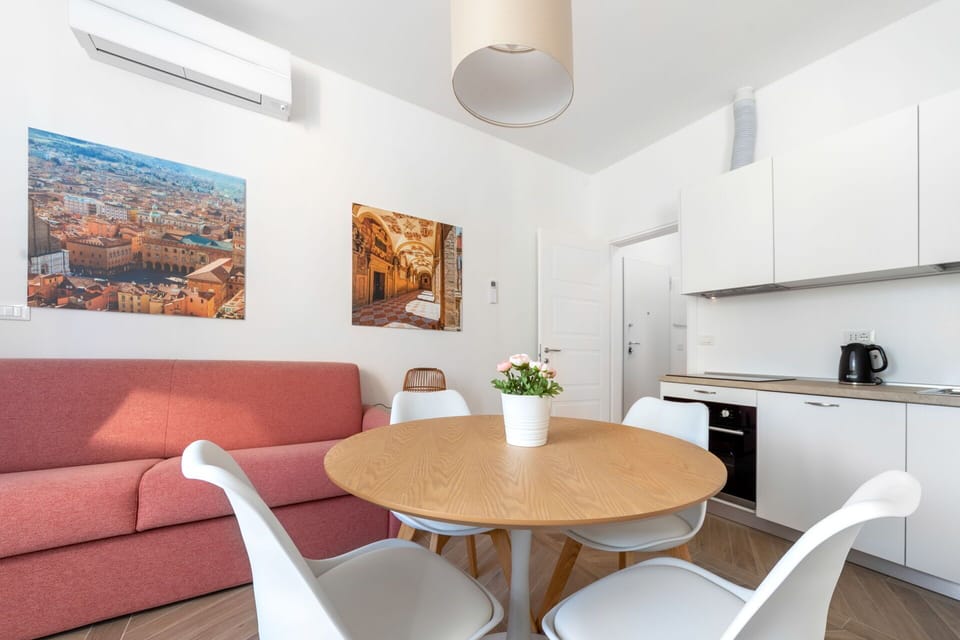 Bedroom, Dining Room, Kitchen, Living Room