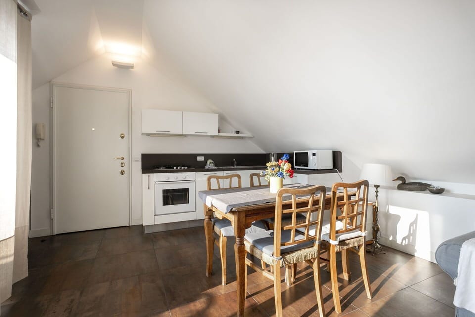 Dining Room, Kitchen