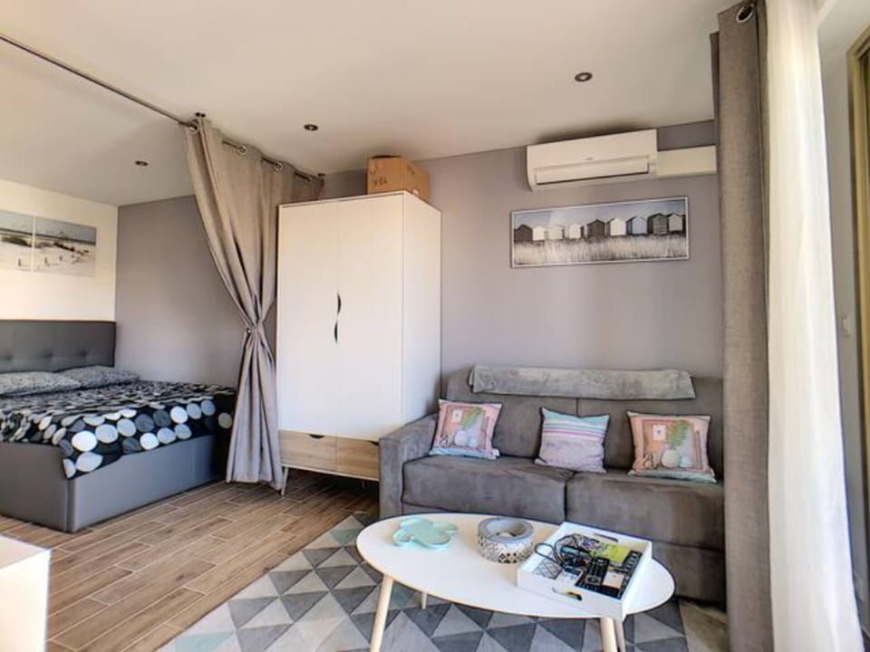 Bedroom, Living Room