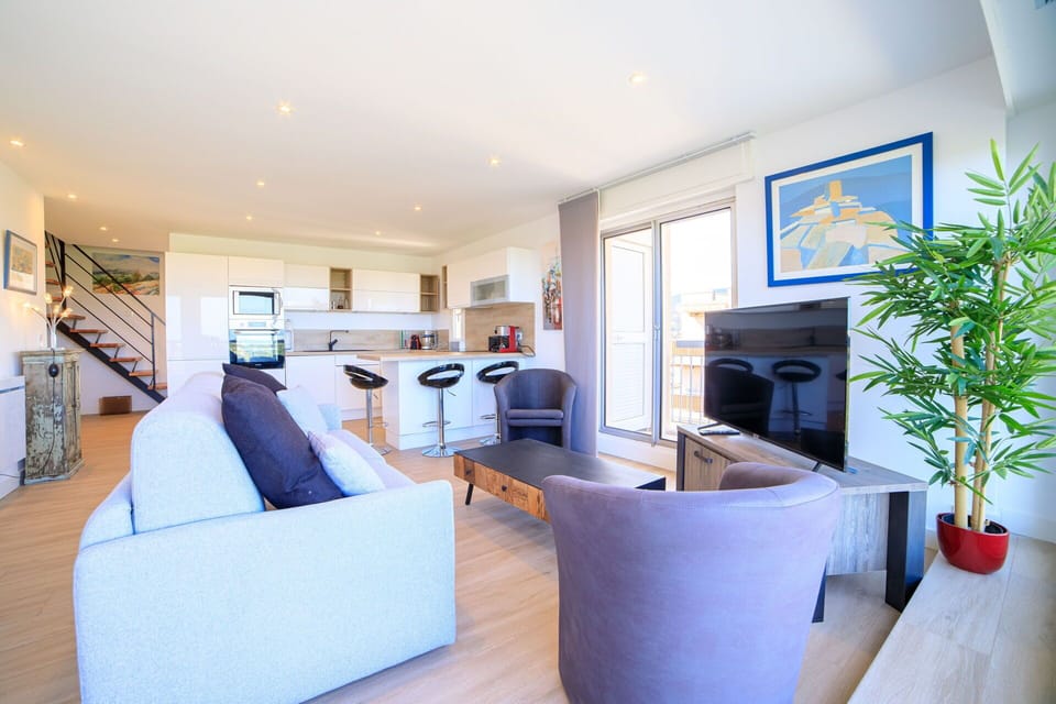 Kitchen, Living Room