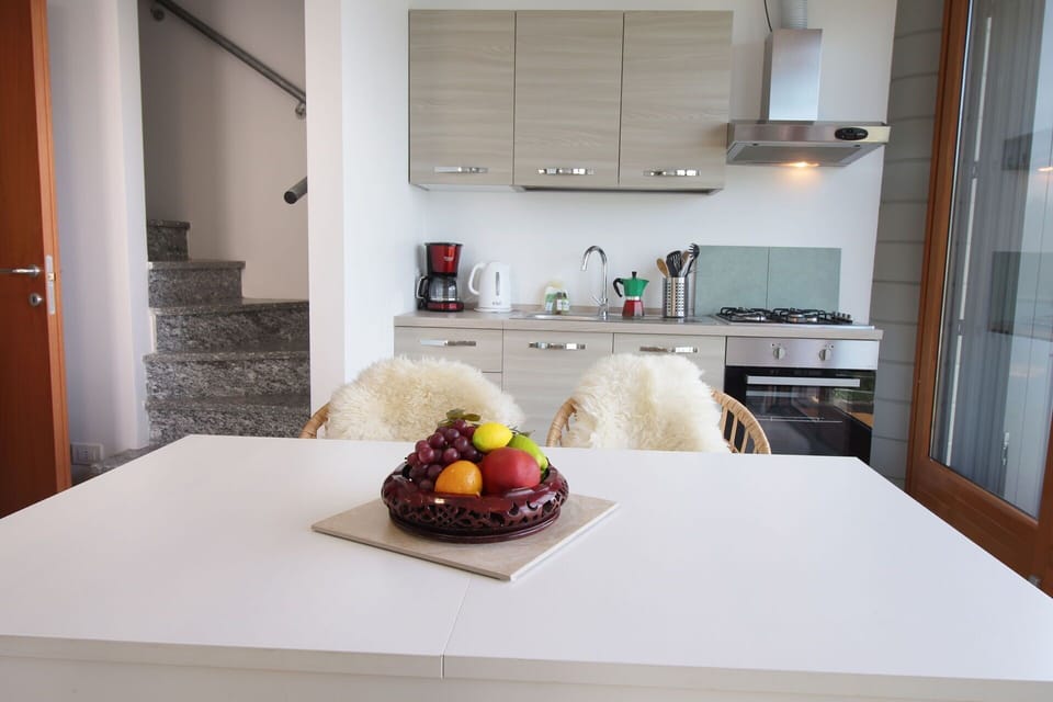 Dining Room, Kitchen