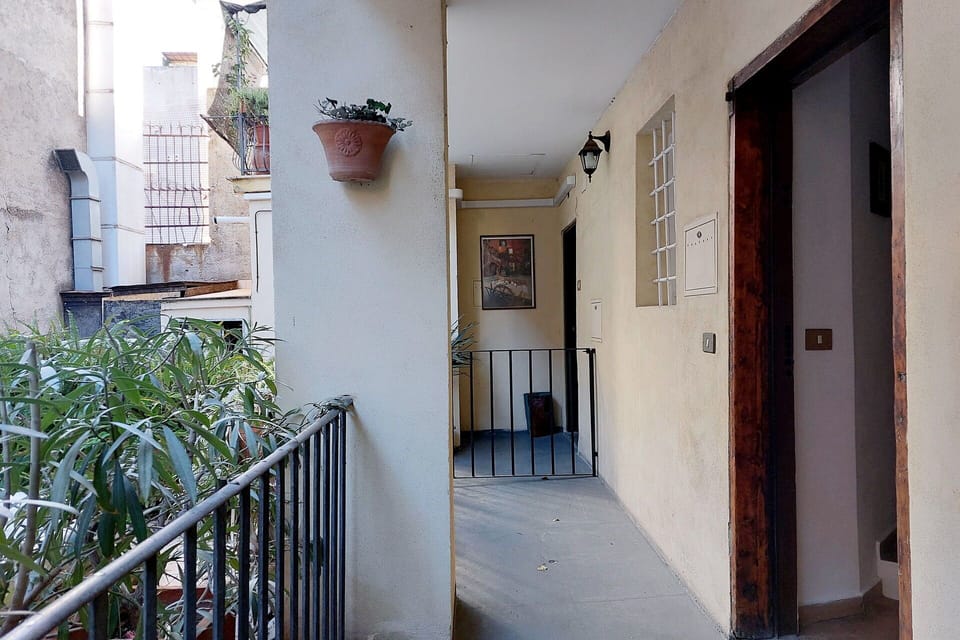 Main Entrance, Outdoor, Scenic View