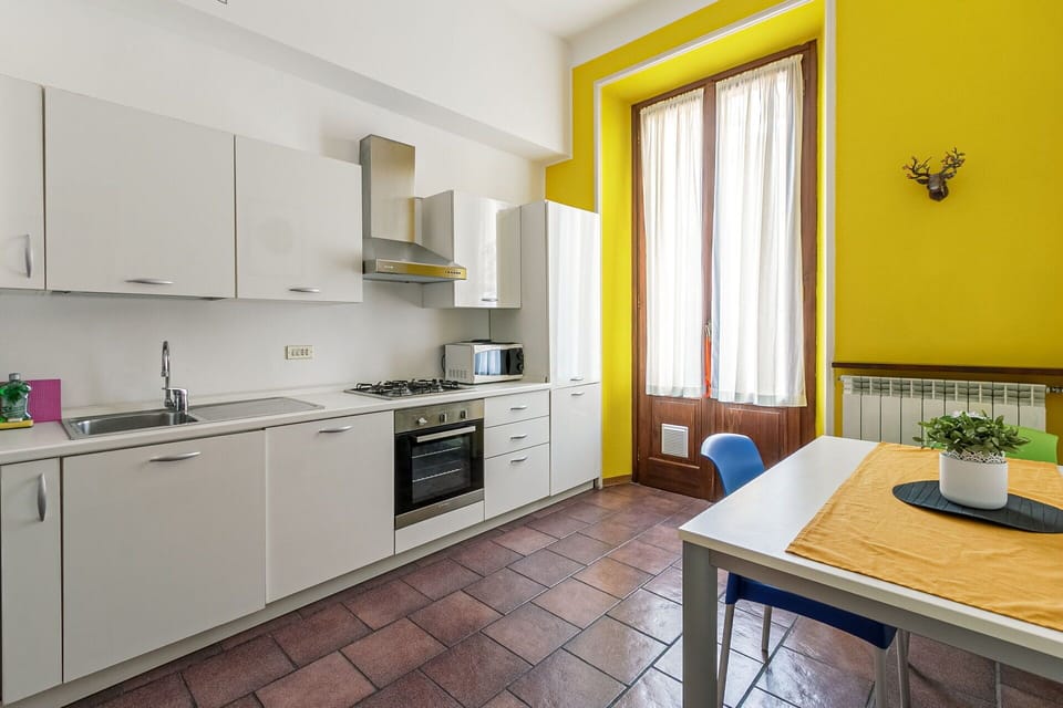 Dining Room, Kitchen